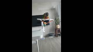 [코뉴어 앵무새] 물병 던지고 똥까지 지리는 앵