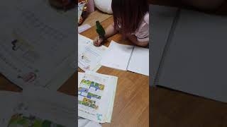 언니숙제 방해하기~~ 코뉴어 사랑이~~♡